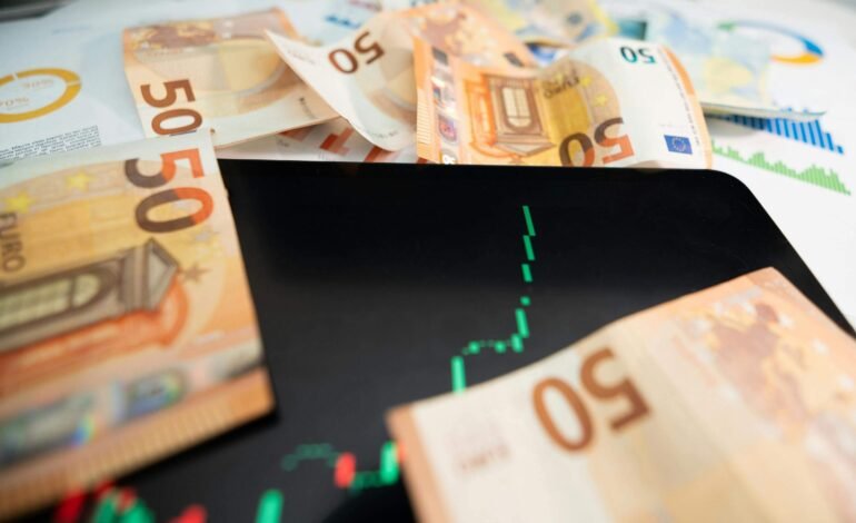 Euro (EUR/USD) Faces Pressure Amid German Q2 Economic Contraction