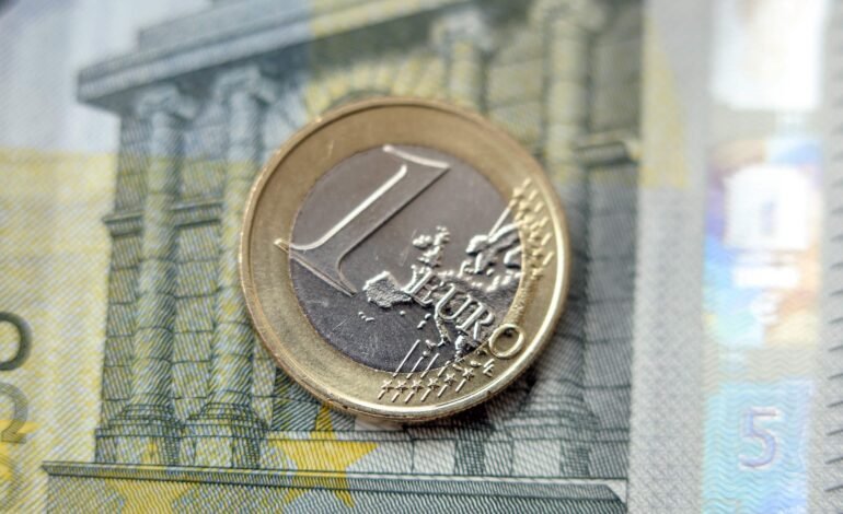 EUR/USD Eurozone Q2 GDP Grows More Strongly Than Anticipated